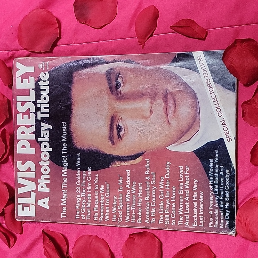 Antique Elvis Presley collectors photo magazine.